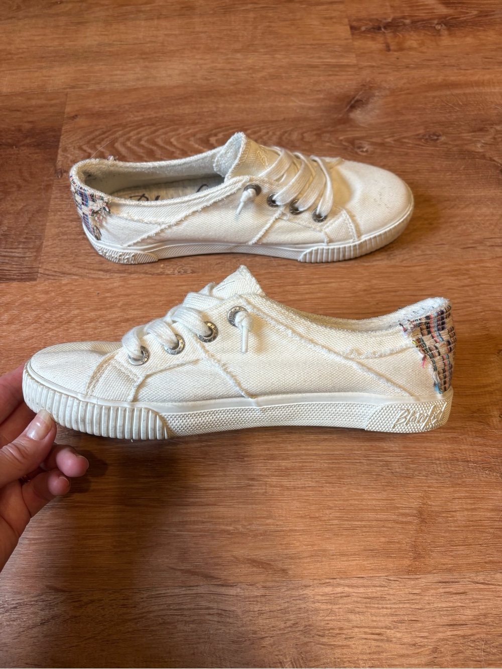 Blowfish Malibu Casual Women's Canvas Sneakers in Off-White 6.5 - Picture 5 of 7